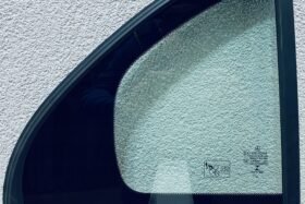 Дясно каросерийно стъкло MERCEDES A W177 2018- OE на ниска цена