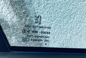 Дясно предно стъкло за каросерия PEUGEOT 407 SED/KBI 2004-2011 OE-2 на ниска цена