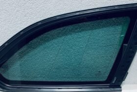 Дясно стъкло на каросерията BMW 5 F11 КОМБИ 2010- ЗАТЪМНЯВАЩО OE BMW на ниска цена