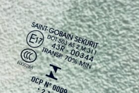 Дясно странично стъкло за предната врата на VW PASSAT B6.-2 на ниска цена