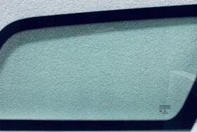 Дясно задно стъкло на каросерията FORD FOCUS KOMBI 1998-2004 на ниска цена