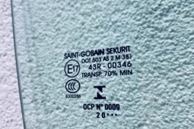 Дясно задно стъкло за MAZDA 3 2019- с електрическо управление.-2 на ниска цена