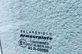 Дясно задно странично стъкло RENAULT CLIO II 5D HBK 1999--2 на ниска цена