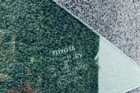 Ляво каросерийно стъкло за TOYOTA CAMRY SEDAN 2001- СТАЦИОНАРНО В ВРАТАТА-2 на ниска цена