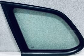 Ляво каросерийно стъкло за VW GOLF V KOMBI 2007- VW JEETA 2005- на ниска цена