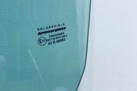 Ляво предно стъкло MERCEDES E W211 SED 02--2 на ниска цена