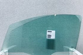 Ляво предно стъкло PEUGEOT 207 3D 2006-12 на ниска цена