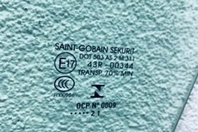 Ляво предно стъкло за SKODA OCTAVIA 2013-2020 HBK/KBI-2 на ниска цена