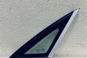 Ляво триъгълно стъкло на каросерията AUDI A8 D4 2010- на ниска цена