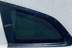 Ново ляво каросерийно стъкло за BMW 3 G21 2019- КОМБИ - ТЪМНО OE BMW на ниска цена