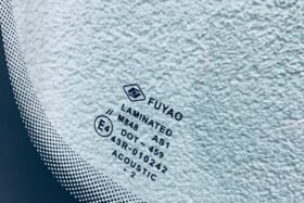 Ново предно стъкло AKUSTYCZNA за VW PASSAT B8 2014--3 на ниска цена