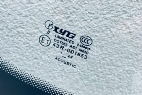 Ново предно стъкло ALFA ROMEO TONALE 2022 - АКУСТИКА + КАМЕРА + СЕНЗОР-3 на ниска цена