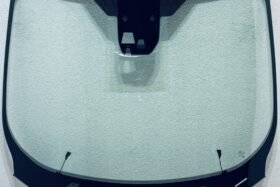 Ново предно стъкло FORD C-MAX 12- АКУСТИКА+КАМЕРА+СЕНЗОР ЗА ОТОПЛЕНИЕ+ОРИГИНАЛ на ниска цена