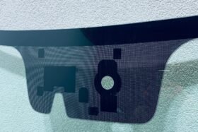 Ново предно стъкло HYUNDAI I20 II 2014-2018 СЕНЗОР+КАМЕРА-2 на ниска цена