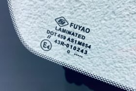 Ново предно стъкло HYUNDAI I20 II 2014-2018 СЕНЗОР+КАМЕРА-3 на ниска цена