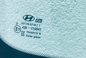 Ново предно стъкло HYUNDAI KONA 2020 - КАМЕРА + ОРИГИНАЛ-3 на ниска цена