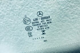 Ново предно стъкло MERCEDES C W206 2021 - КАМЕРА + СЕНЗОР + ОРИГИНАЛ-3 на ниска цена