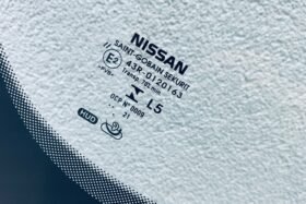 Ново предно стъкло NISSAN QASHQAI 2021 - АКУСТИКА + СЕНЗОР + ОРИГИНАЛ-3 на ниска цена