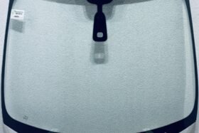 Ново предно стъкло PEUGEOT 3008 5008 2009-2016 СЕНЗОР на ниска цена