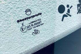 Ново предно стъкло RENAULT MEGANE CC II 2D 2003-2010 АКУСТИКА+СЕНЗОР-3 на ниска цена