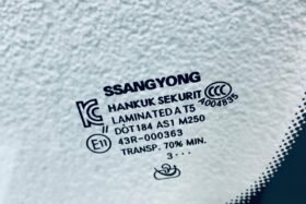 Ново предно стъкло SSANGYOUNG TIVOLI 2019 - КАМЕРА + СЕНЗОР + ОРИГИНАЛ-3 на ниска цена