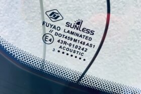 Ново предно стъкло TESLA S 2015-2017 SOLAR+КАМЕРА+СЕНЗОР+ОТОПЛЕНИЕ-3 на ниска цена