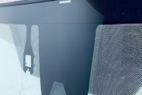 Ново предно стъкло TOYOTA RAV4 2018- АКУСТИКА+Камера сензор+Отопление-2 на ниска цена