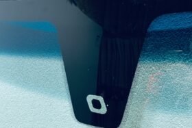 Ново предно стъкло VOLVO C30 V50 S40 2007-2012 СЕНЗОР+ПАС-2 на ниска цена