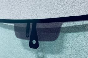 Ново предно стъкло VW GOLF VII 2016-2020 E-GOLF СЕНЗОР+ОТОПЛЕНИЕ-2 на ниска цена