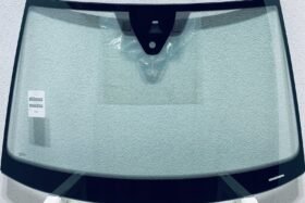 Ново предно стъкло VW GOLF VIII 2020 - АКУСТИКА + КАМЕРА + СЕНЗОР + HUD на ниска цена