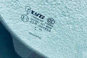 Ново предно стъкло за AUDI A3 8V СЕДАН 2012 - АКУСТИКА + СЕНЗОР-3 на ниска цена