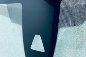 Ново предно стъкло за BMW 2 F46 2015- АКУ+КАМ+СЕН-2 на ниска цена