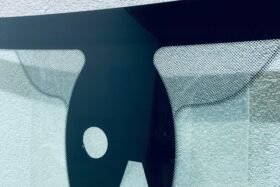 Ново предно стъкло за BMW 5 F10 2010-2012 KAM+SEN+HUD-2 на ниска цена