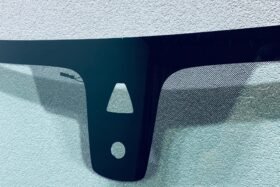 Предно стъкло за BMW X1 II F48 2015- AKU+KAM+SENS+HUD-2 на ниска цена