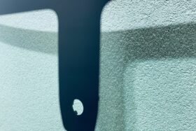 Новото предно стъкло за BMW X4 G02 2018 - акустика + сензор + HUD + оригинал.-2 на ниска цена