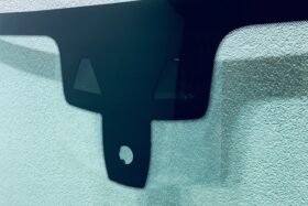 Ново предно стъкло за BMW X4 G02 2018 - АКУСТИКА + КАМЕРА + СЕНЗОР + HUD-2 на ниска цена