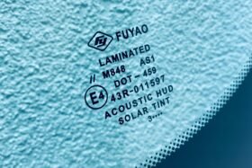 Ново предно стъкло за BMW X4 G02 2018 - АКУСТИКА + КАМЕРА + СЕНЗОР + HUD-3 на ниска цена