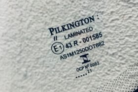 Ново предно стъкло за BMW Z4 COUPE E86 2006-2008 SENS-3 на ниска цена