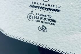 Ново предно стъкло за COMBO E