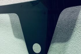 Ново предно стъкло за DACIA DUSTER II 2017 - СЕНЗОР-2 на ниска цена