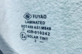 Ново предно стъкло за FIAT DOBLO 2018 - СЕНЗОР-3 на ниска цена