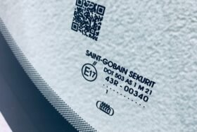Ново предно стъкло за FORD CONNECT 2014-2xKAM+SEN+GRZ-3 на ниска цена