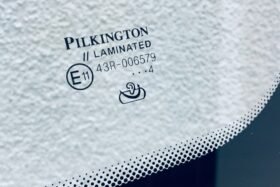 Ново предно стъкло за FORD FIESTA MK7 2008-2017 АКУСТИЧНО-3 на ниска цена