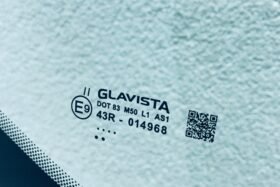 Ново предно стъкло за FORD TOURNEO COURIER 2014- SENS-3 на ниска цена