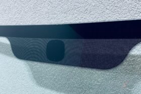 Ново предно стъкло за HYUNDAI H1 H300 TQ STAREX.-2 на ниска цена