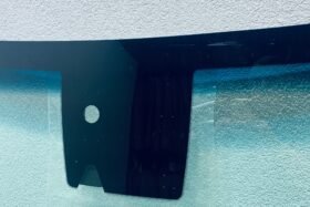 Ново предно стъкло за HYUNDAI KONA 2017 - КАМЕРА + СЕНЗОР-2 на ниска цена