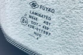 Ново предно стъкло за HYUNDAI SANTAFE 2021 - АКУСТИКА + КАМЕРА + СЕНЗОР + HUD-3 на ниска цена