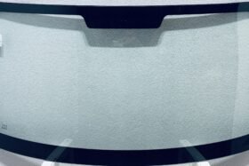 Ново предно стъкло за IVECO DAILY 2014-2019. на ниска цена