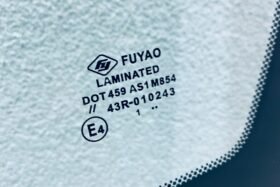 Ново предно стъкло за LEXUS RX300 400H 2003-09 с датчик.-3 на ниска цена