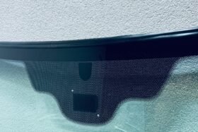 Ново предно стъкло за MERCEDES M 1998-2005 с датчик за дъжд/зазоряване.-2 на ниска цена